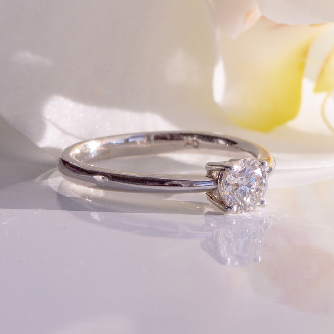 9ct White Gold Ladies Diamond Solitaire Engagement Ring