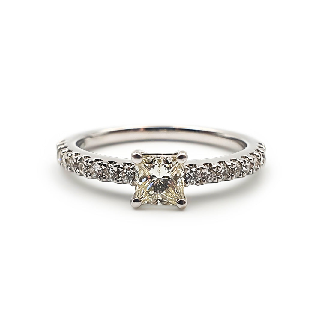 9ct White Gold Ladies Diamond Engagement Ring The_Diamond_box_South_Africa