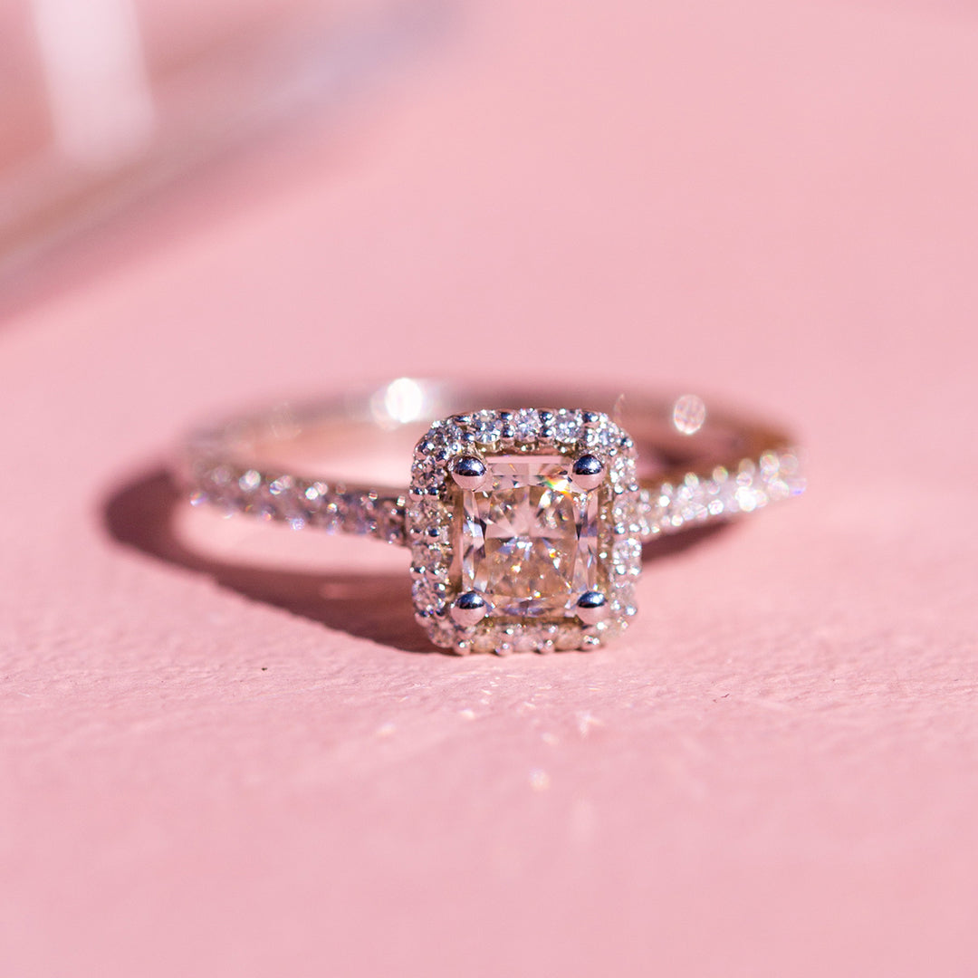 9ct White Gold Ladies Diamond Halo Engagement Ring The_Diamond_box_South_Africa