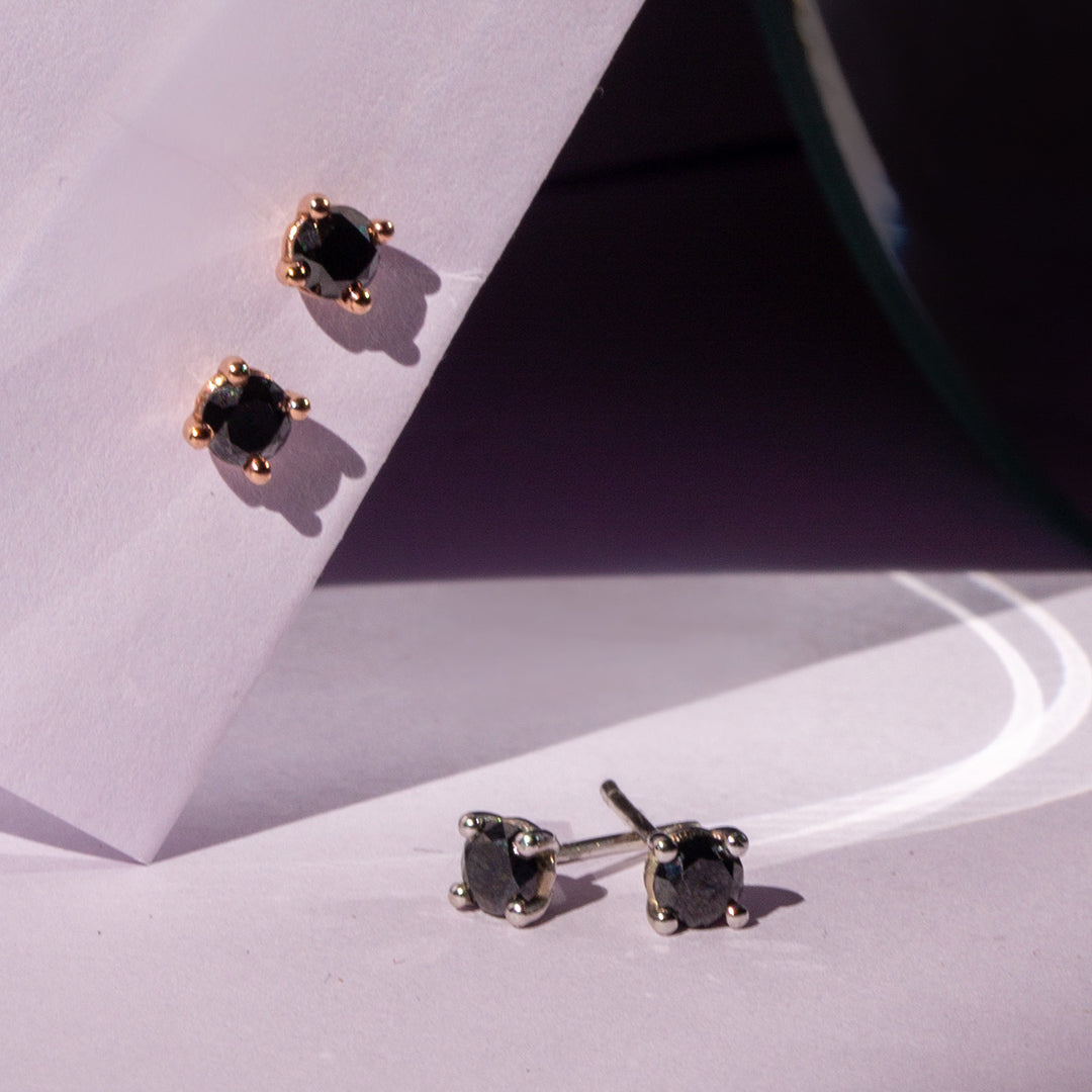 9ct White Gold Ladies 0.50ct Black Diamond Solitaire Stud Earring
