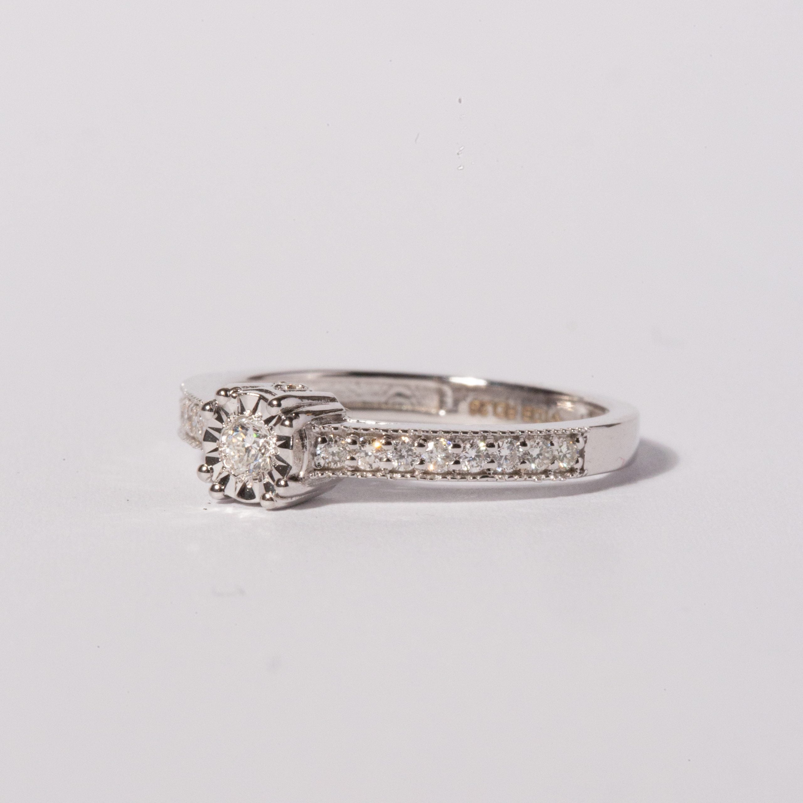 9ct White Gold Ladies Diamond Cluster Engagement Ring - 1102722