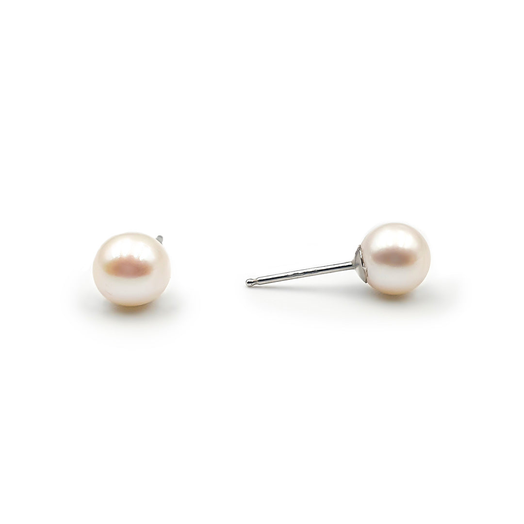 Sterling Silver Ladies Classic Pearl Stud Earring